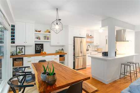555 W 28th Street #909 North Vancouver, BC V7N 2J7