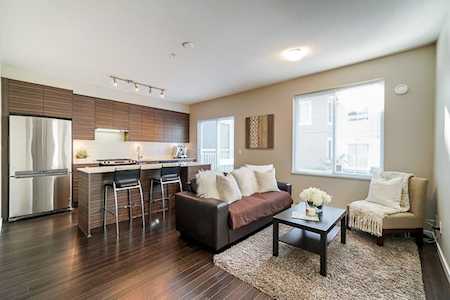 6965 Hastings Street #18 Burnaby, BC V5B 1S9