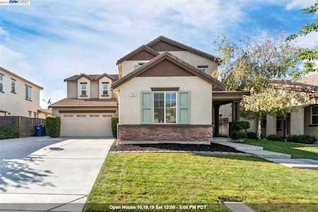225 Hearthstone Cir Oakley, CA 94561