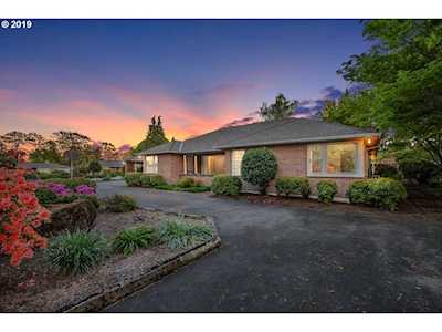 810 NE Grant St Hillsboro, OR 97124