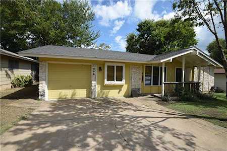 208 Starling Dr Austin, TX 78753