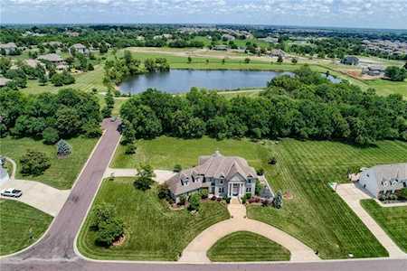 15701 Parkhill St Overland Park, KS 66221
