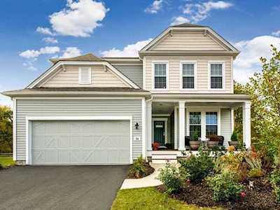154 Stonehaven Dr Weymouth, MA 02190