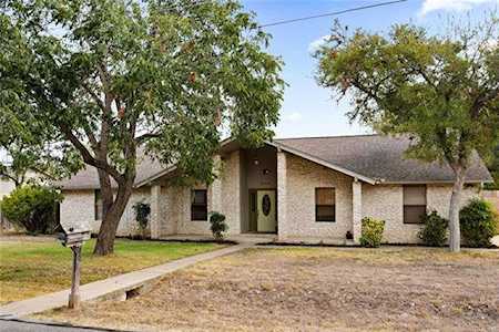406 Pine Siskin Dr Buda, TX 78610