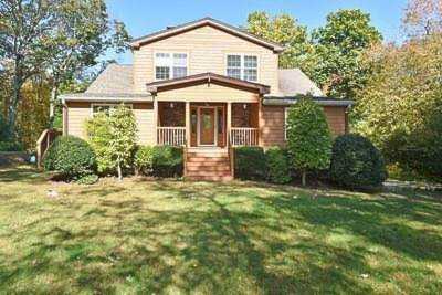 404 Devils Foot RD North Kingstown, RI 02852