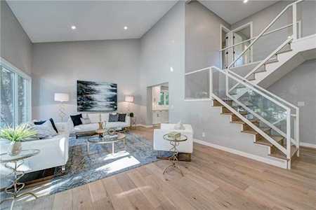 320 Varsity Estates Mews NW Calgary, AB T3B 4V1