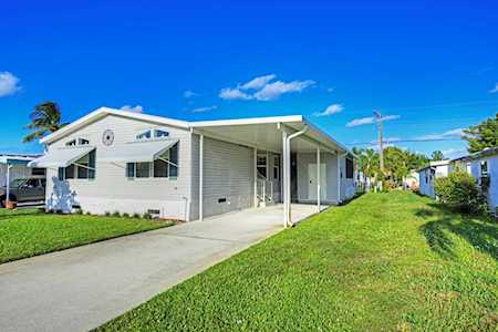 8355 SE Wren Avenue Hobe Sound, FL 33455