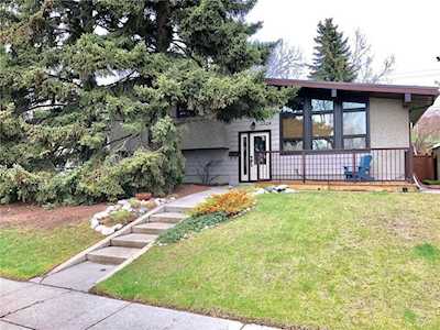 2924 Conrad Drive NW Calgary, AB T2L 1B4