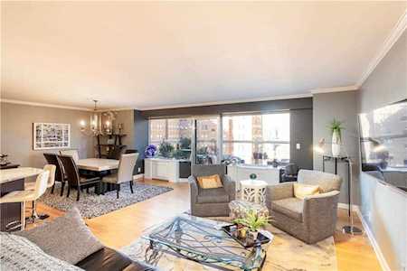 221 W 48th Street #502 Kansas City, MO 64112