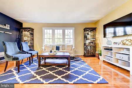 2754 Stone Hollow Dr Vienna, VA 22180