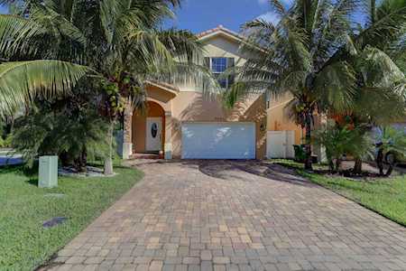 3301 Elizabeth Place Palm Springs, FL 33461