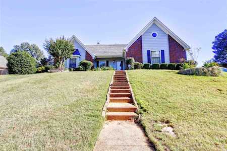 736 Overcup Oaks Cv Memphis, TN 38018