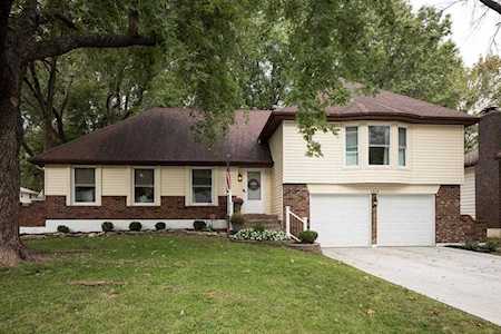1313 SW 21st St Blue Springs, MO 64015