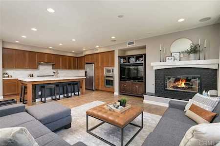 6804 Estrella De Mar Rd Carlsbad, CA 92009