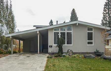 6 Chisholm Crescent NW Calgary, AB T2L 0Z1