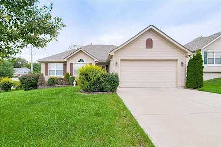 1000 N Ponca Dr Independence, MO 64056