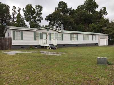 557 Pauline Dr Bonneau, SC 29431