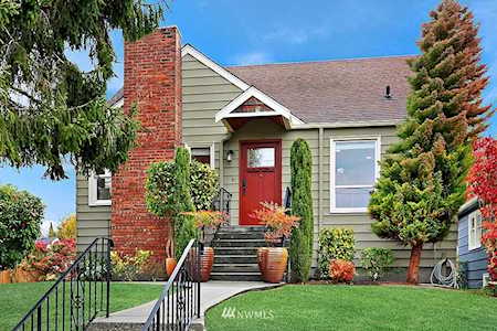 7418 28th Ave NW Seattle, WA 98117
