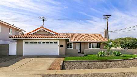 17501 Misty Lane Huntington Beach, CA 92649