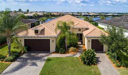 1008 Lanyard Court Bradenton, FL 34208