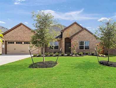7915 Blue Lake Dr Rosenberg, TX 77469