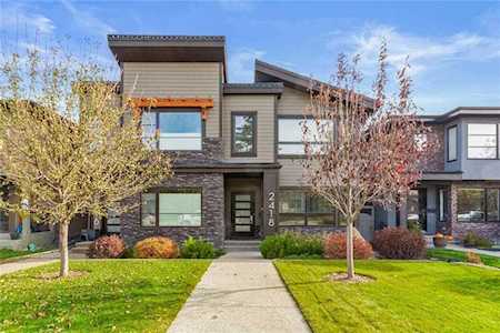 2418 25 Street SW Calgary, AB T3E 1X6