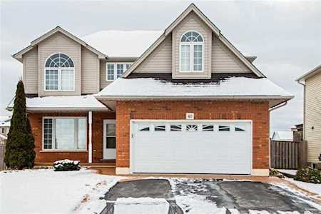40 Lindan St Smithville, ON L0R 2A0