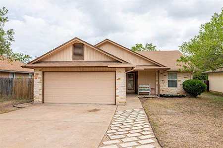 1014 York Castle Dr Pflugerville, TX 78660