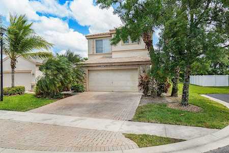 5808 Raceway Rd Lake Worth, FL 33449