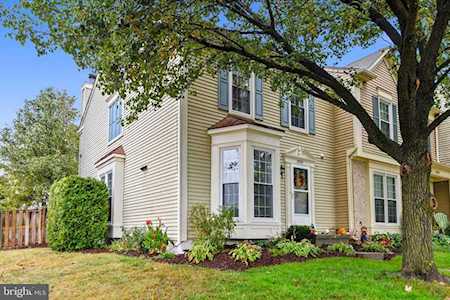 20930 Tobacco Square Ashburn, VA 20147