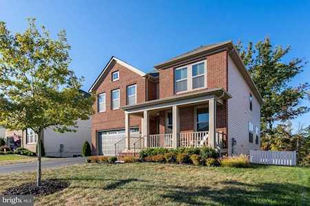 24842 Somerby Dr Chantilly, VA 20152