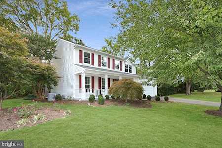 5608 Hampton Forest Way Fairfax, VA 22030