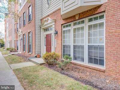 5713 Callcott Way #B Alexandria, VA 22312