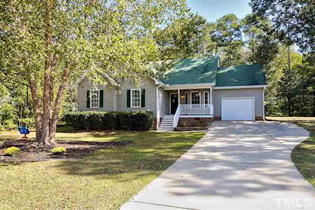 135 Mooney Drive Fuquay Varina, NC 27526
