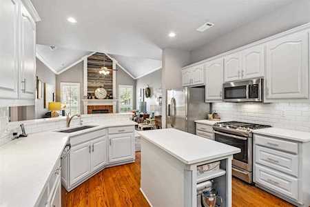 2325 Stone Creek Drive Mckinney, TX 75072