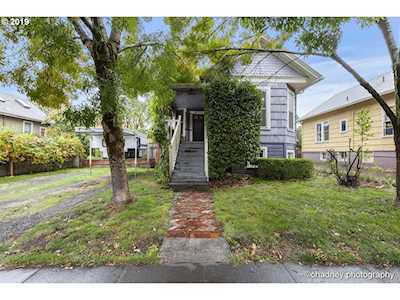 2225 SE Brooklyn St Portland, OR 97202