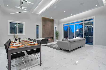 1168 Shavington Street North Vancouver, BC V7L 1K9