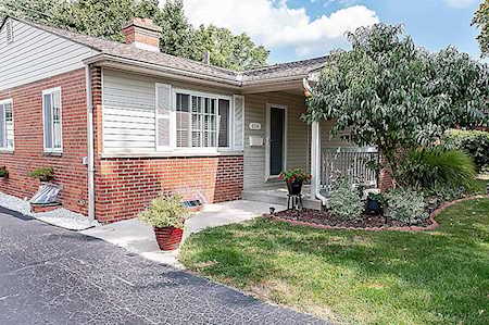 2256 Zollinger Road Upper Arlington, OH 43221