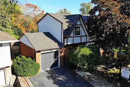 607 Sheraton Rd Burlington, ON L7L 4B3