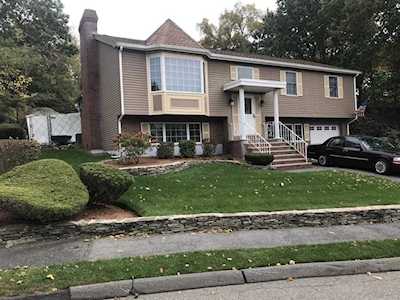 11 Stonecrest Drive Saugus, MA 01906