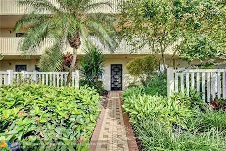 14376 Amberly Ln #106 Delray Beach, FL 33446