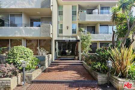 11910 Mayfield Avenue #201 Los Angeles, CA 90049