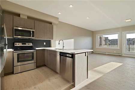 214 Sherwood Square NW #212 Calgary, AB T3R 1T6