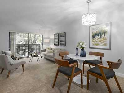 2215 Dundas Street #205 Vancouver, BC V5L 1J9