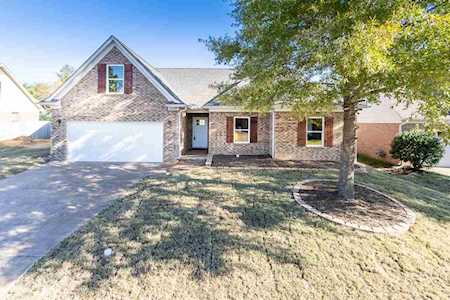 9020 Raspberry Ln Cordova, TN 38016