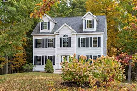 25 Fox Hollow Newmarket, NH 03857
