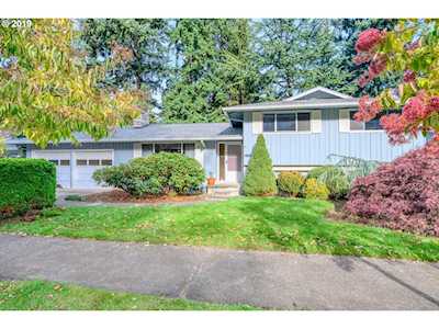 15207 SE Gladstone Dr Portland, OR 97236