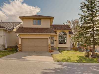17 Deerview Terrace SE Calgary, AB T2J 7B9