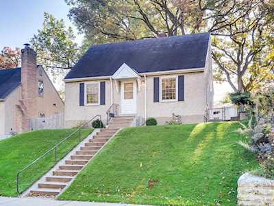 1850 Chelton Avenue W Saint Paul, MN 55104