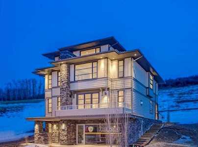 411 Patterson Boulevard SW Calgary, AB T3H 3N6